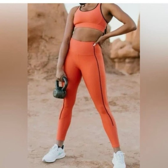 Zyia burnt orange ribbed premium leggings size  6/8 - Picture 1 of 6